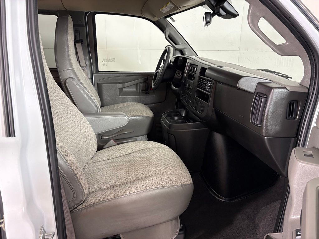 2024 Chevrolet EXPRESS 3500