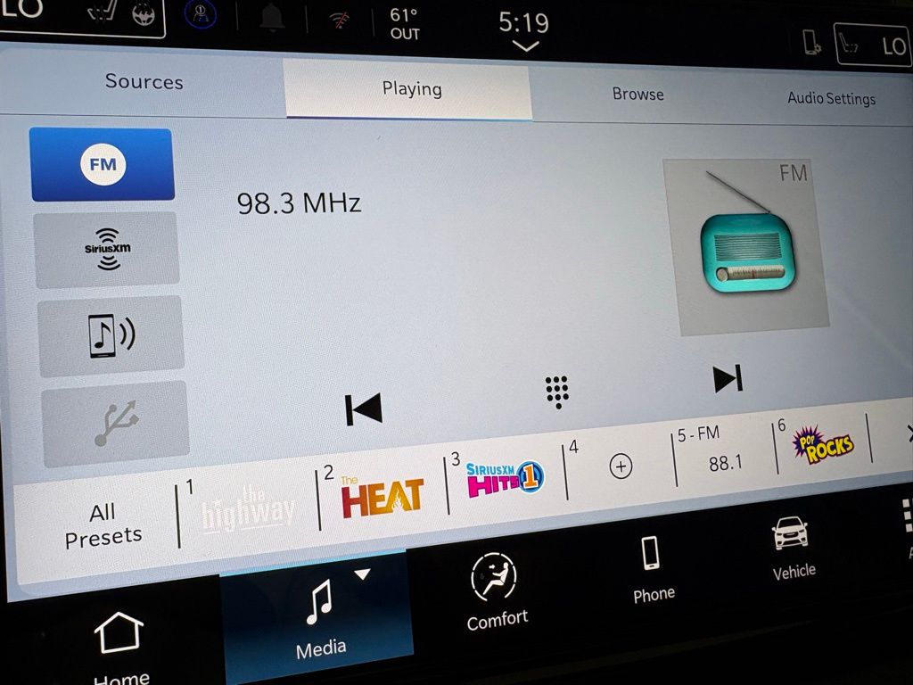 2026 Chrysler Pacifica Select - Photo 29
