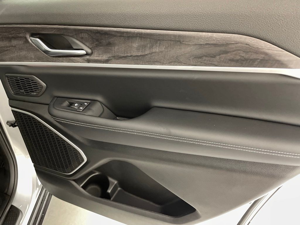 2025 Jeep Grand Cherokee L Limited - Photo 44