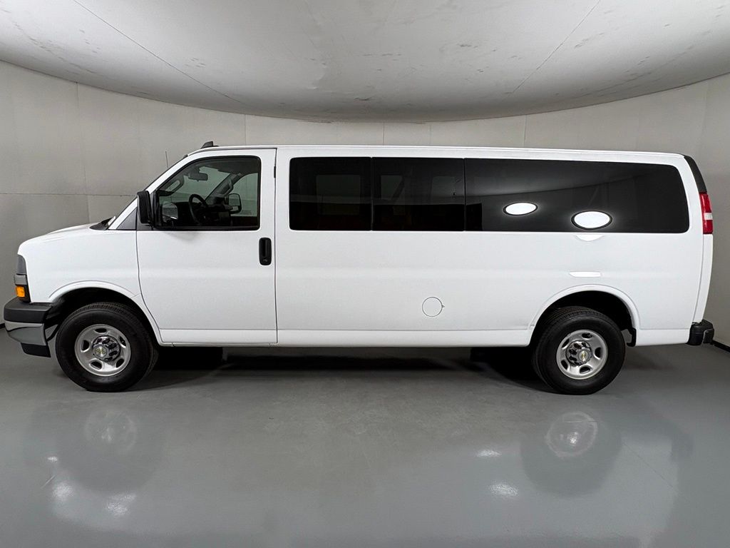 2024 Chevrolet EXPRESS 3500