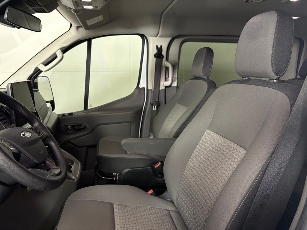 2023 Ford TRANSIT-350