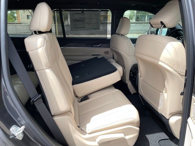 2025 Jeep Grand Cherokee L Limited - Photo 47