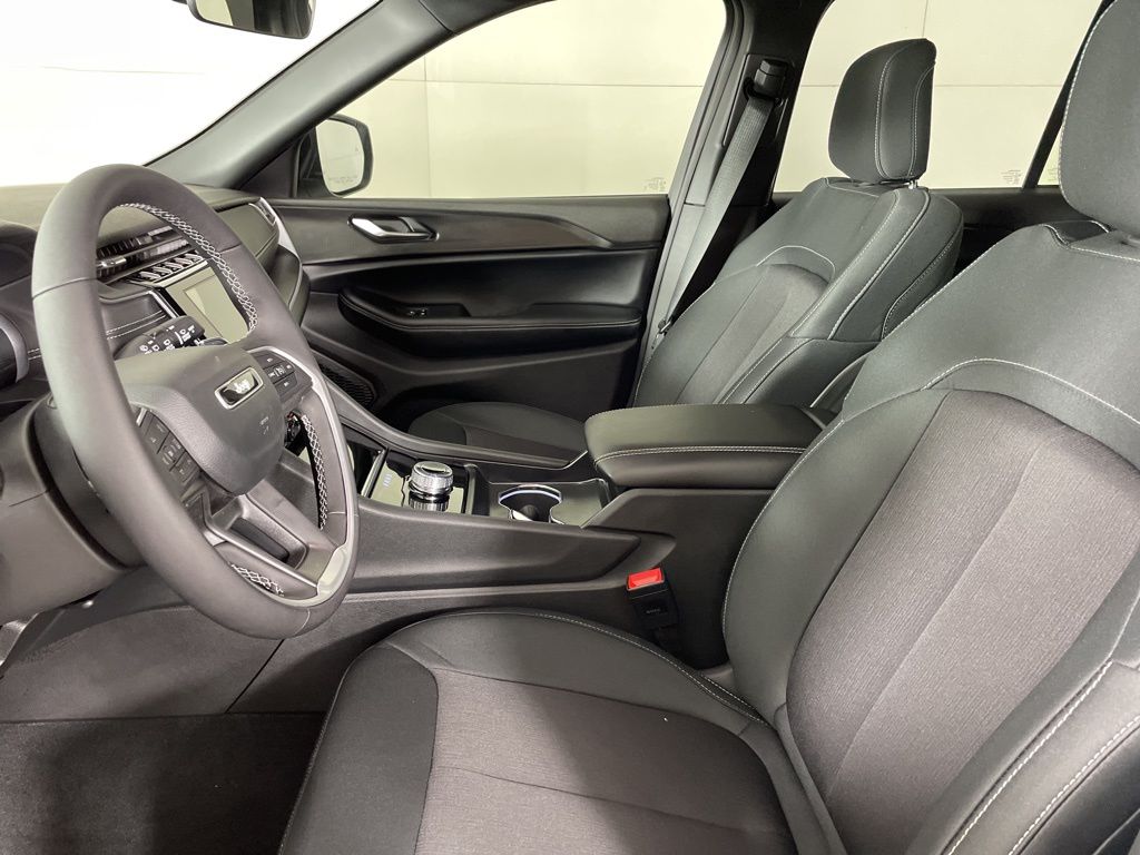 2025 Jeep Grand Cherokee Laredo - Photo 20