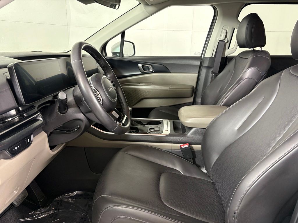2025 Kia CARNIVAL