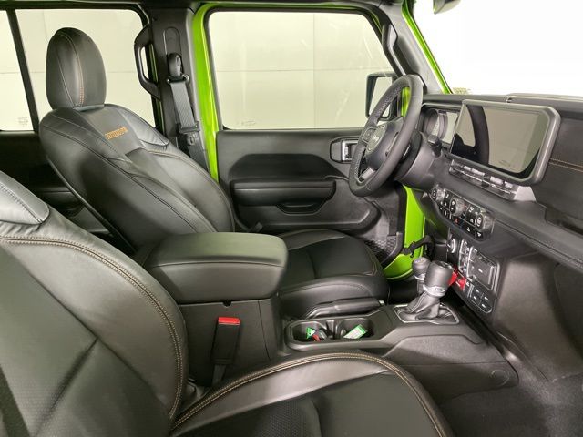 2025 Jeep GLADIATOR