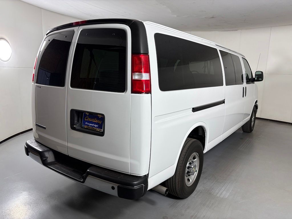 2024 Chevrolet EXPRESS 3500