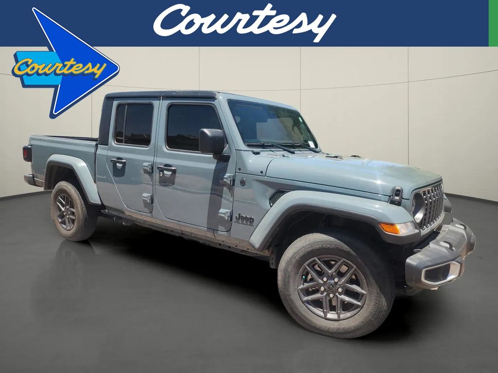 Photo of a 2024 Jeep Gladiator