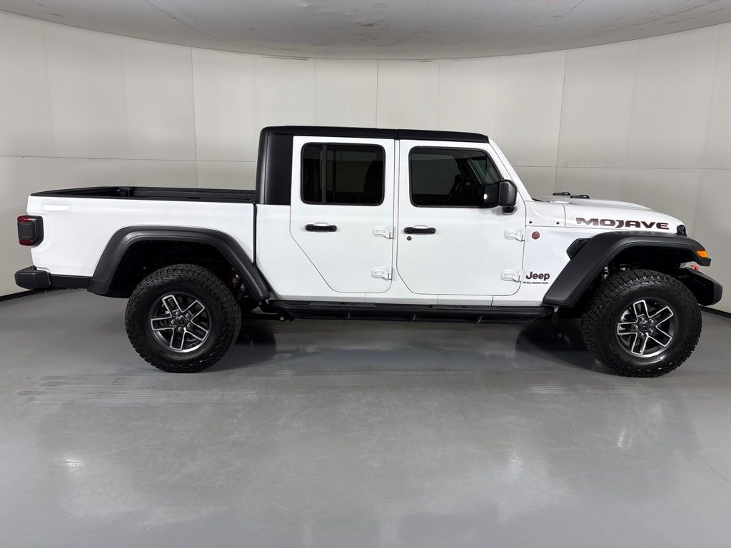 2025 Jeep GLADIATOR