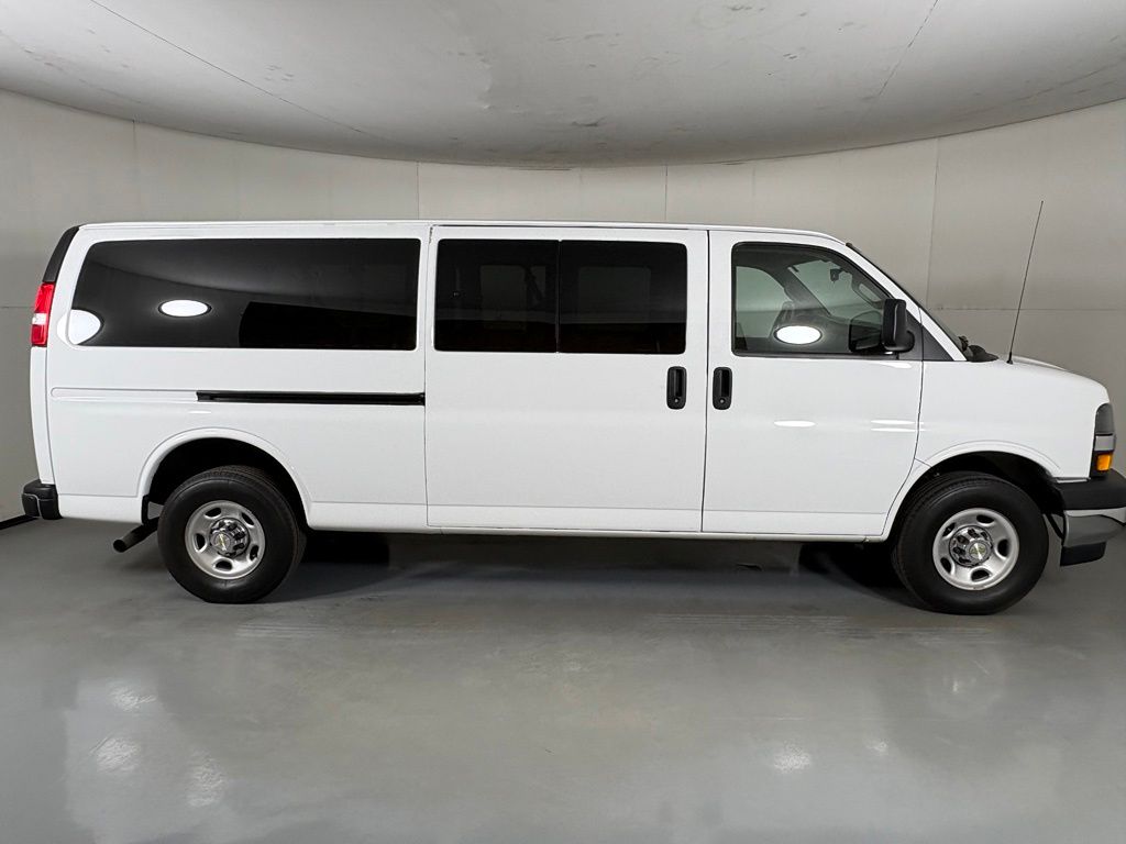2024 Chevrolet EXPRESS 3500