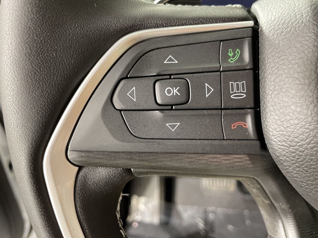 2025 Jeep Grand Cherokee Laredo - Photo 23