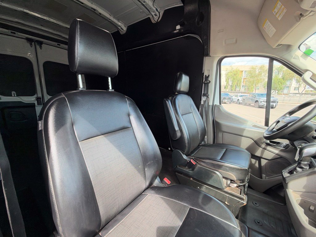 2023 Ford Transit-250