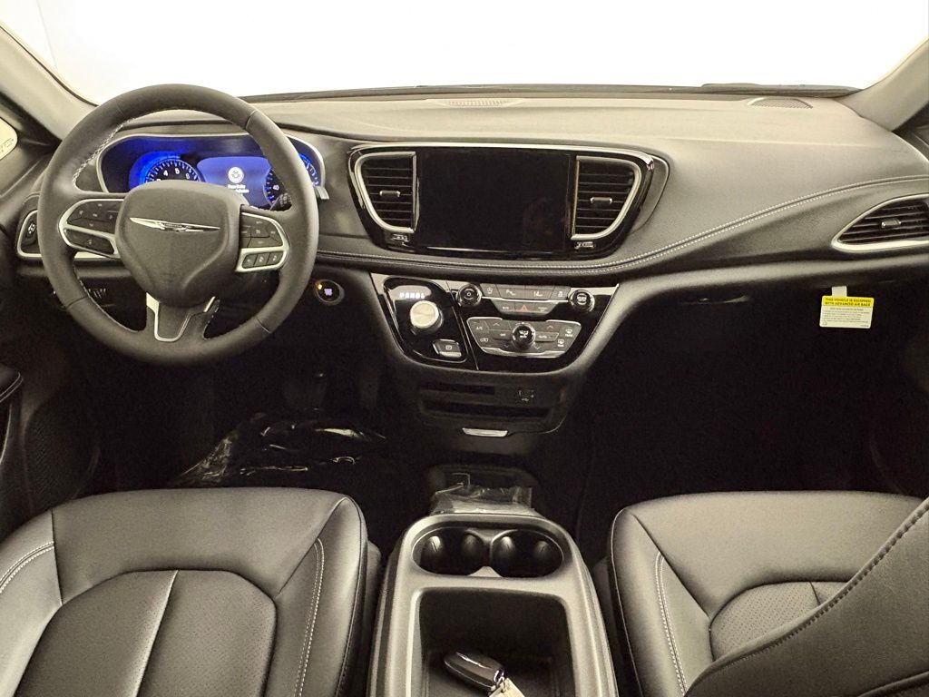 2026 Chrysler Pacifica Select - Photo 40