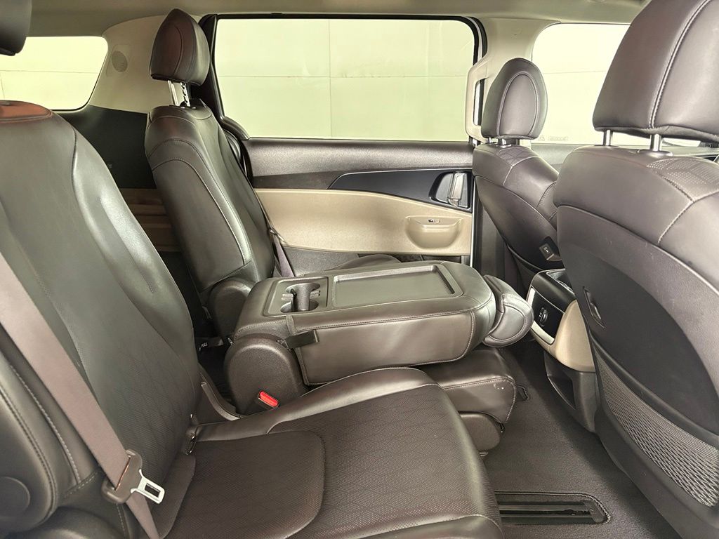 2025 Kia CARNIVAL