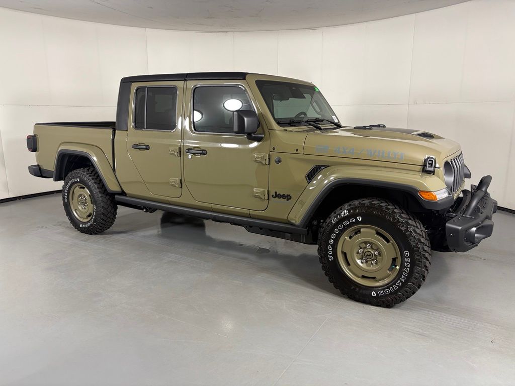 2026 Jeep GLADIATOR
