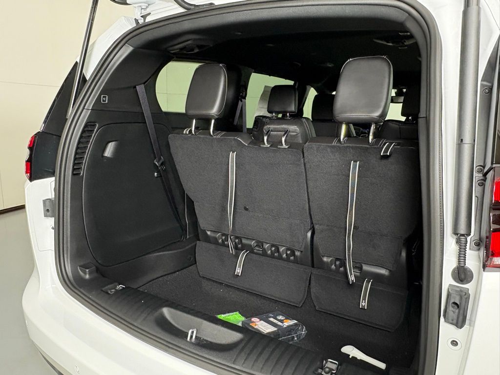2026 Chrysler Pacifica Select - Photo 19