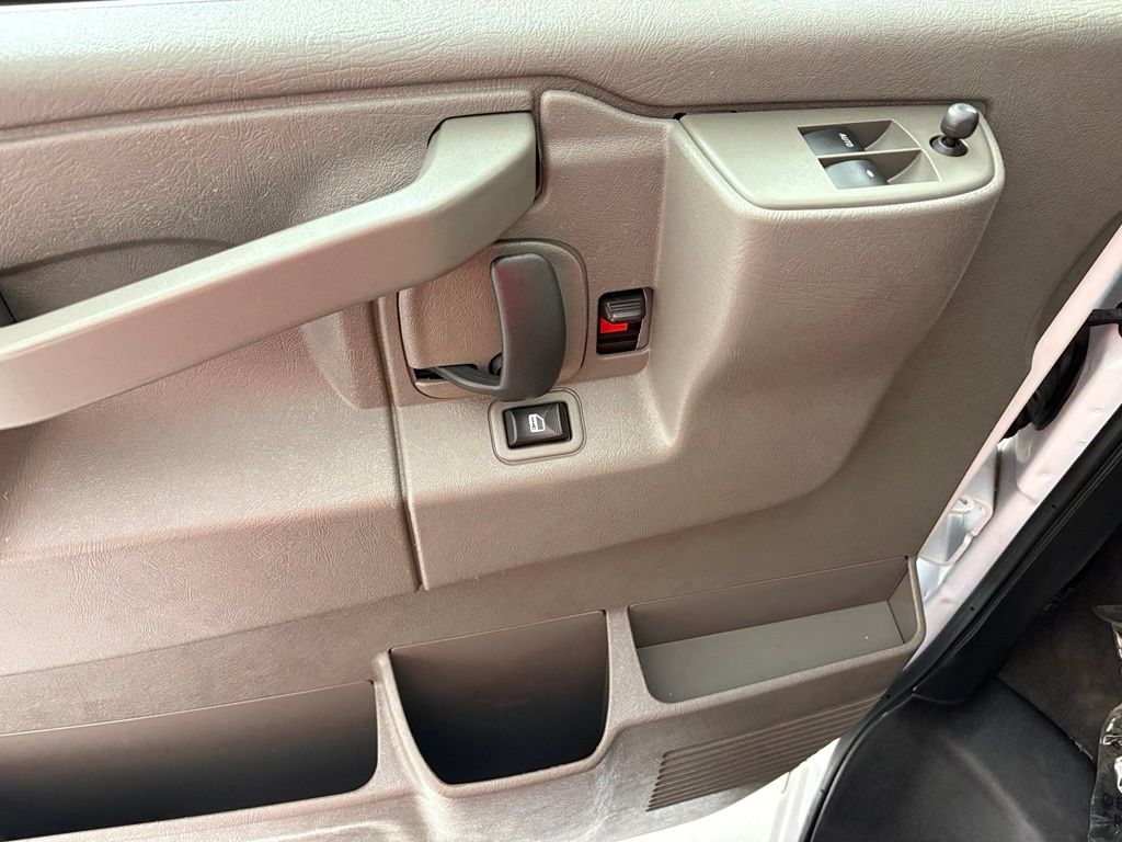 2024 Chevrolet EXPRESS 3500