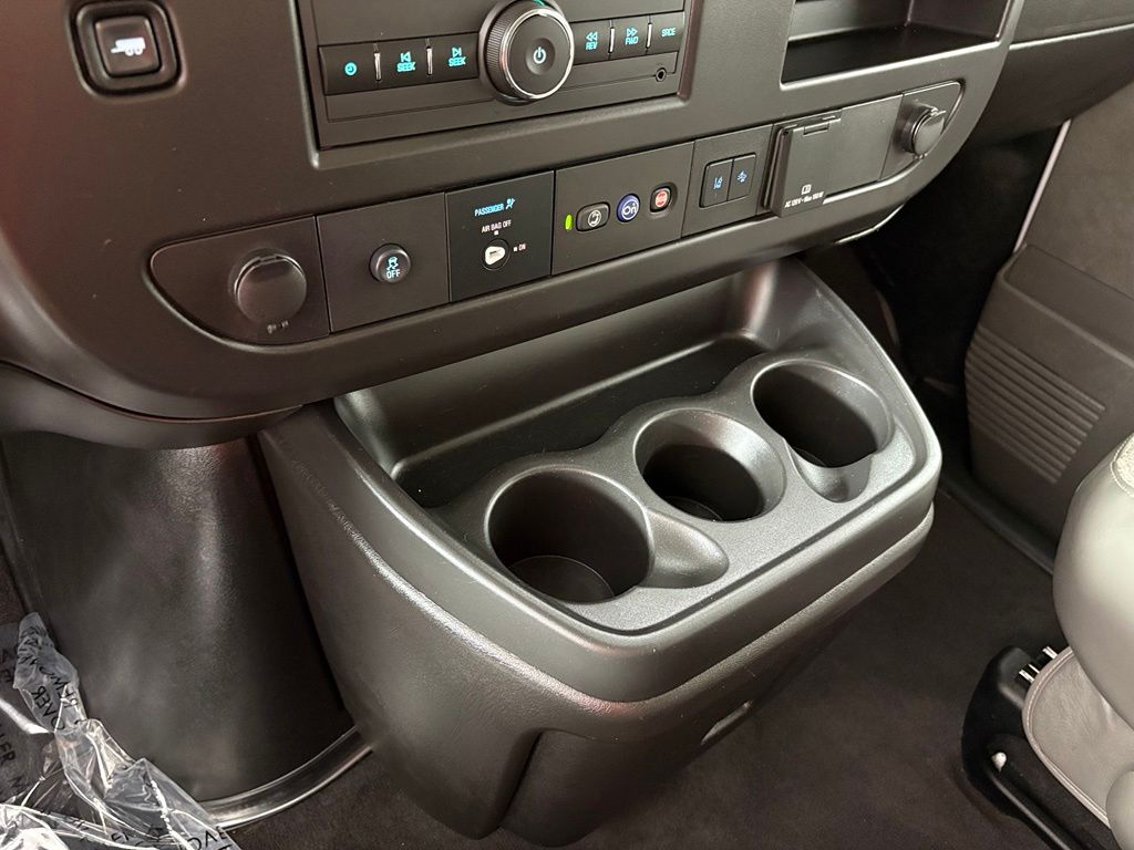 2024 Chevrolet EXPRESS 3500
