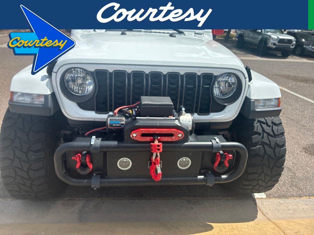 Photo of a 2024 Jeep Gladiator