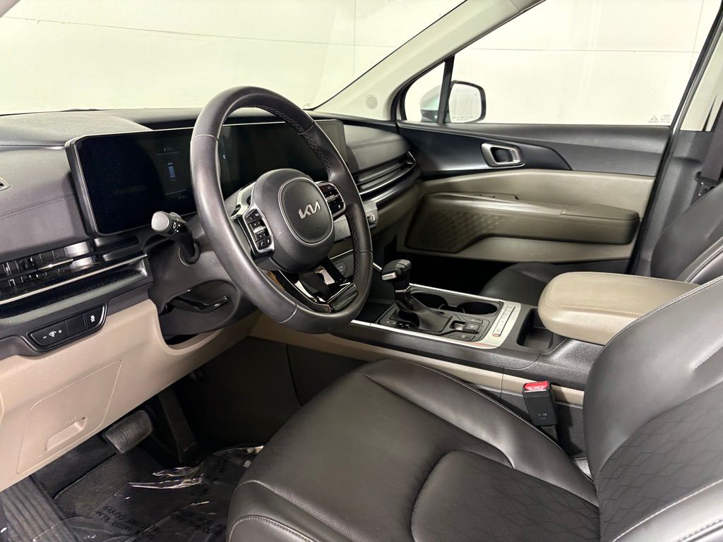 2025 Kia CARNIVAL