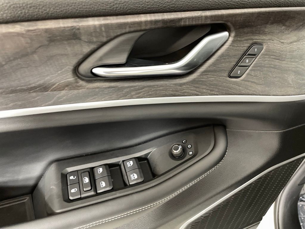 2025 Jeep Grand Cherokee L Limited - Photo 15