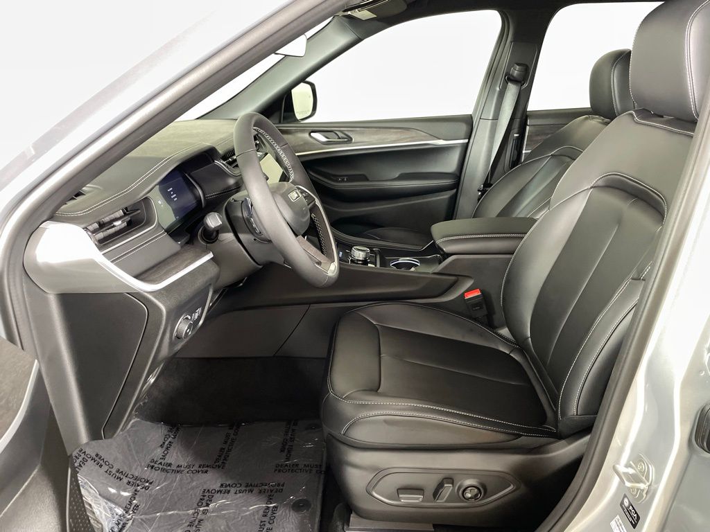 2025 Jeep Grand Cherokee L Limited - Photo 16