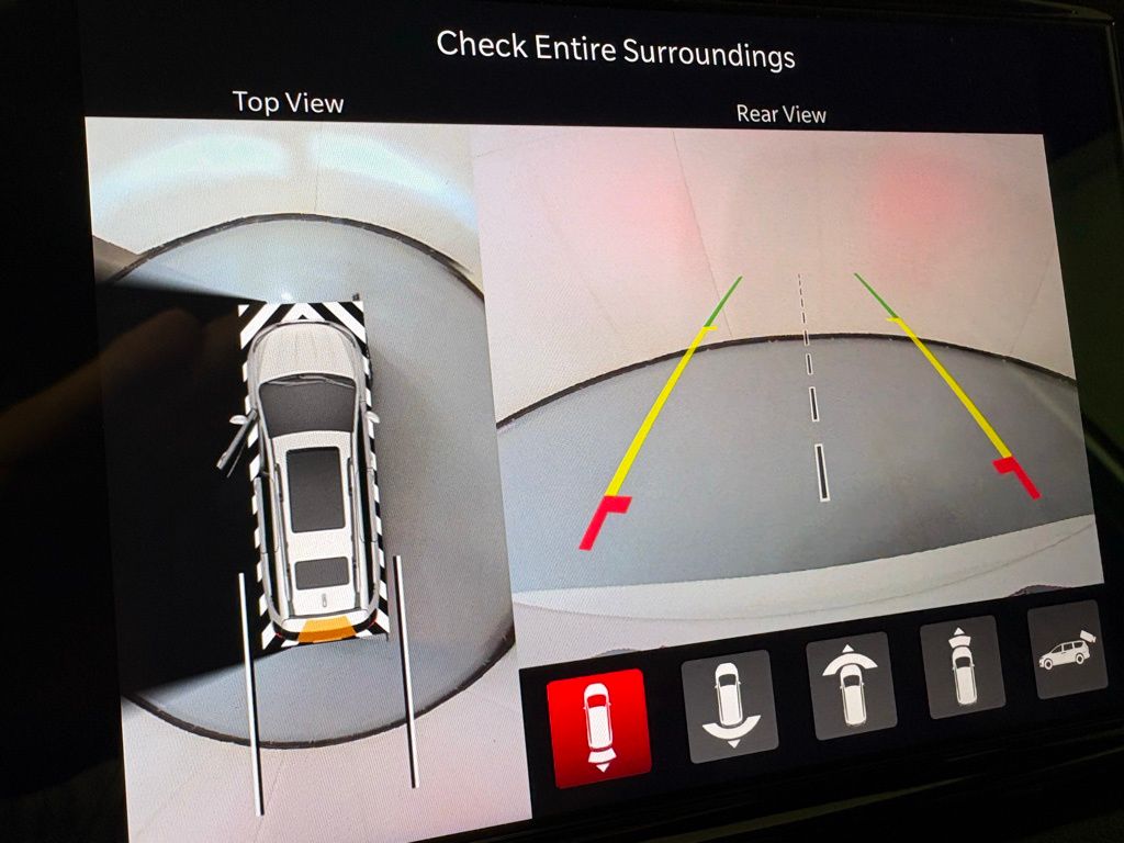 2026 Chrysler Pacifica Select - Photo 32