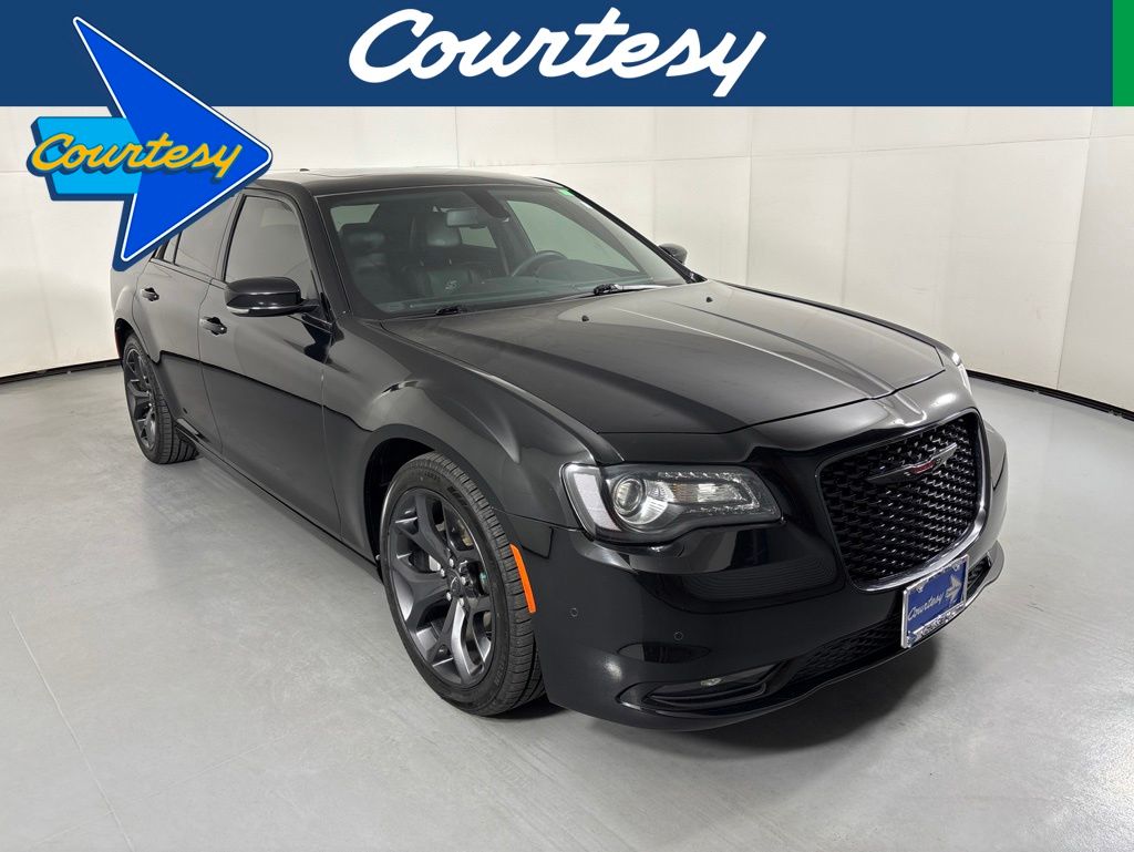2023 Chrysler 300 S's photo