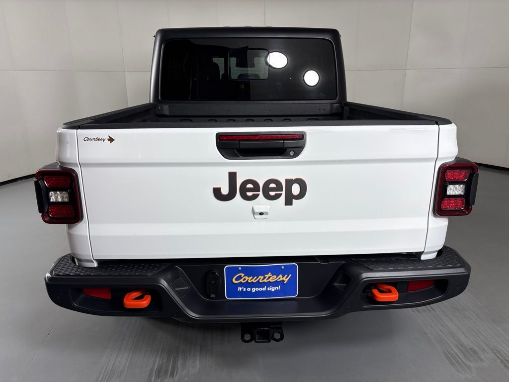 2025 Jeep GLADIATOR
