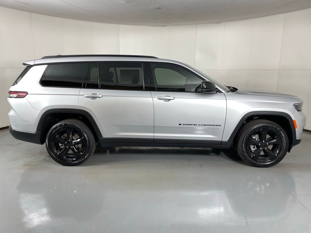 2025 Jeep Grand Cherokee L Limited - Photo 9