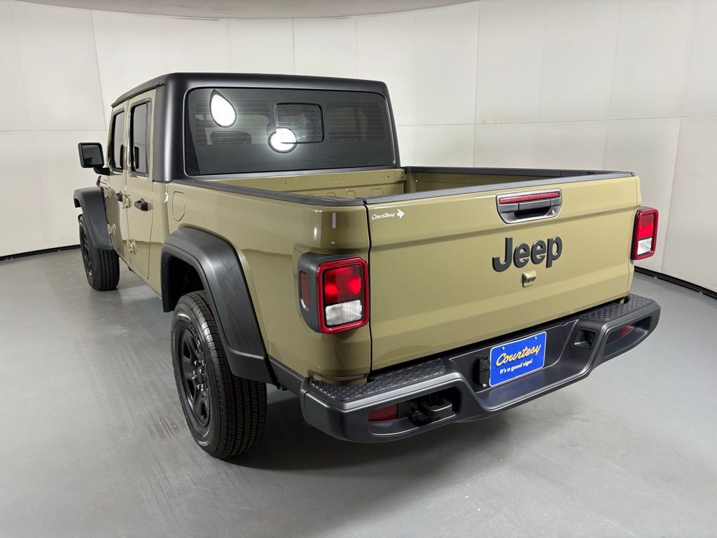 2026 Jeep GLADIATOR