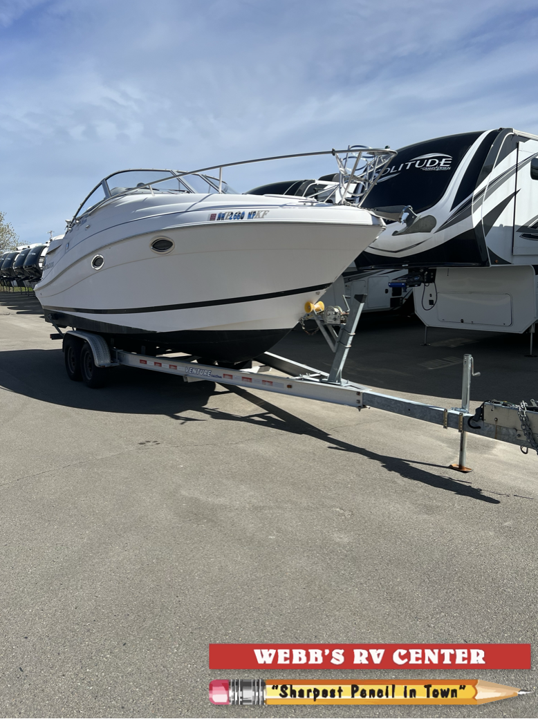 2005 Four Winns 258