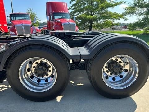 2023 Kenworth T680