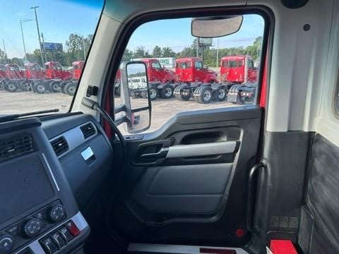 2023 Kenworth T680