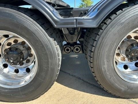 2023 Kenworth T680