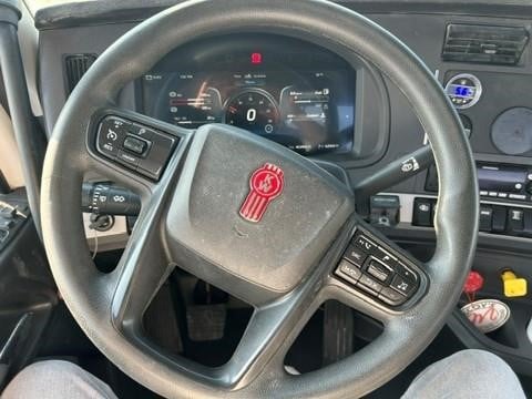 2023 Kenworth T680