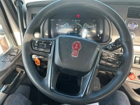 2023 Kenworth T680