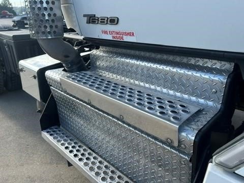 2023 Kenworth T680