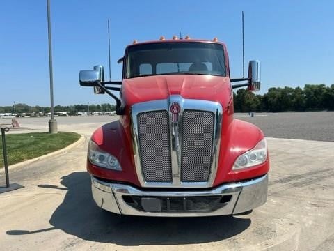 2023 Kenworth T680