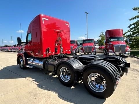 2023 Kenworth T680