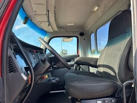 2024 Kenworth T680