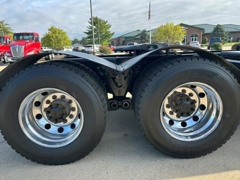 2024 Kenworth T680