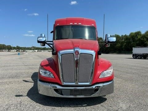 2024 Kenworth T680