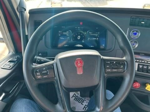 2024 Kenworth T680