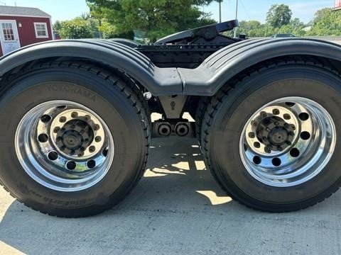 2022 Kenworth T680