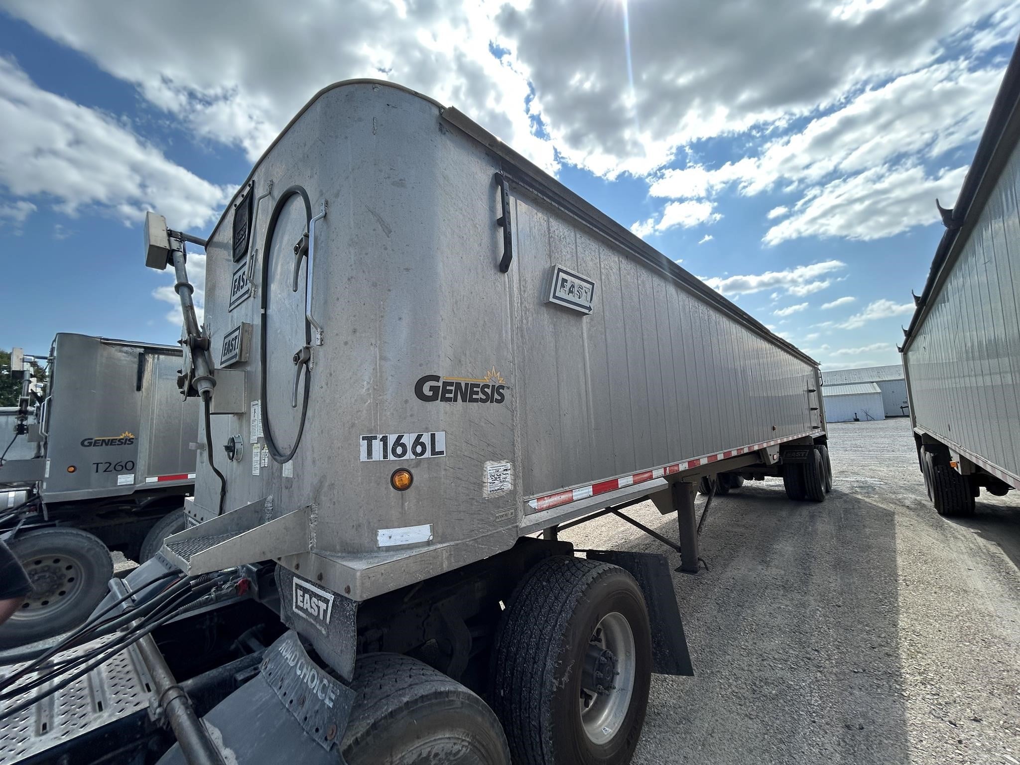 Photo of a 2008 East GENESIS HYBRID