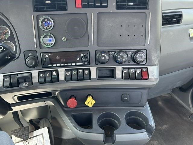 2022 Kenworth T680