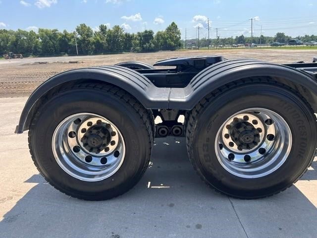 2022 Kenworth T680