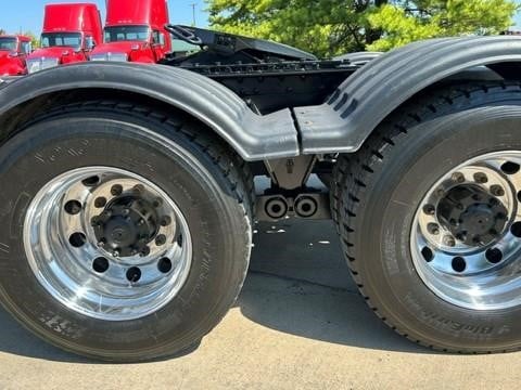 2022 Kenworth T680