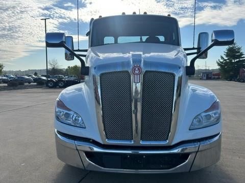 2023 Kenworth T680