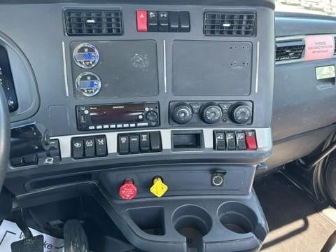 2023 Kenworth T680